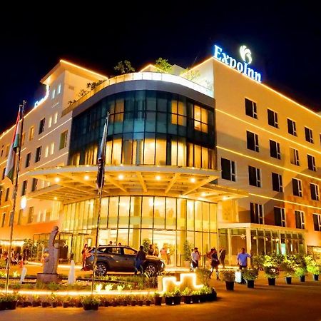 Expoinn Suites And Convention Greater Noida Ngoại thất bức ảnh