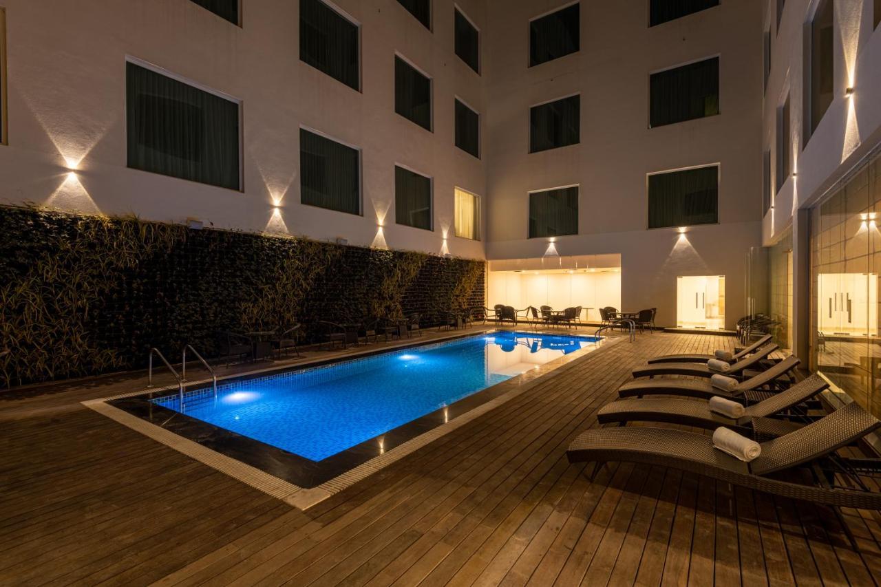 Expoinn Suites And Convention Greater Noida Ngoại thất bức ảnh