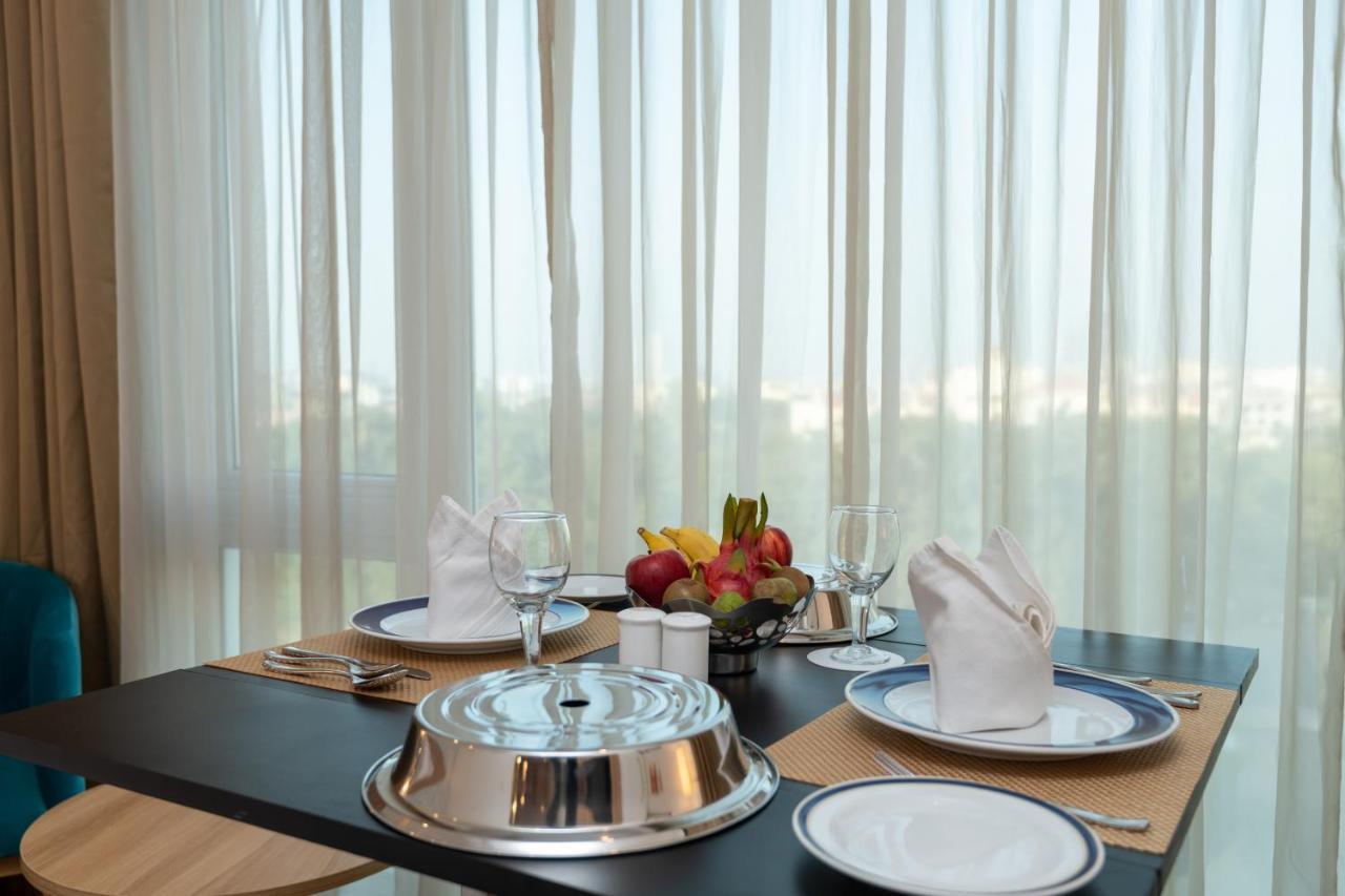 Expoinn Suites And Convention Greater Noida Ngoại thất bức ảnh